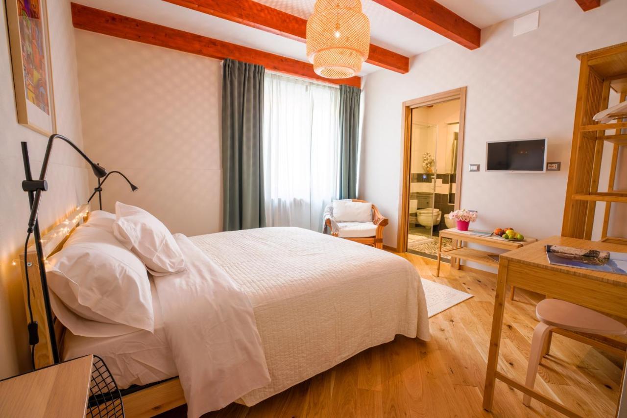 Sa Domo E Giuanne E Giuanna Bed & Breakfast Bosa Exterior photo